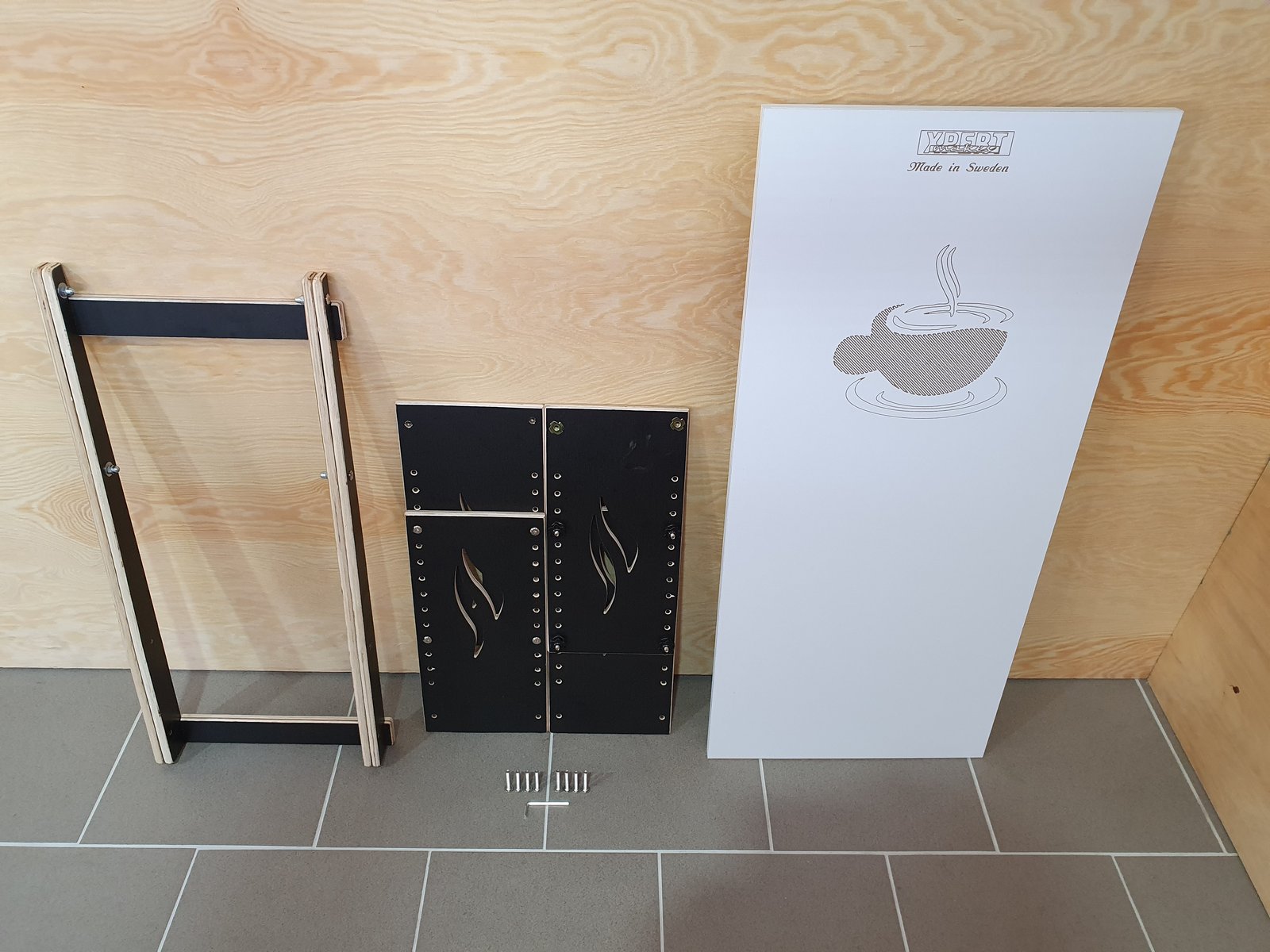 Engraved coffee table - dismantled